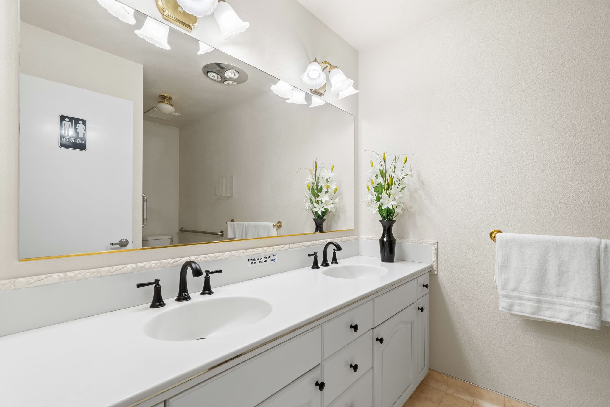 Professional care station equipped for medical needs and healthcare coordination