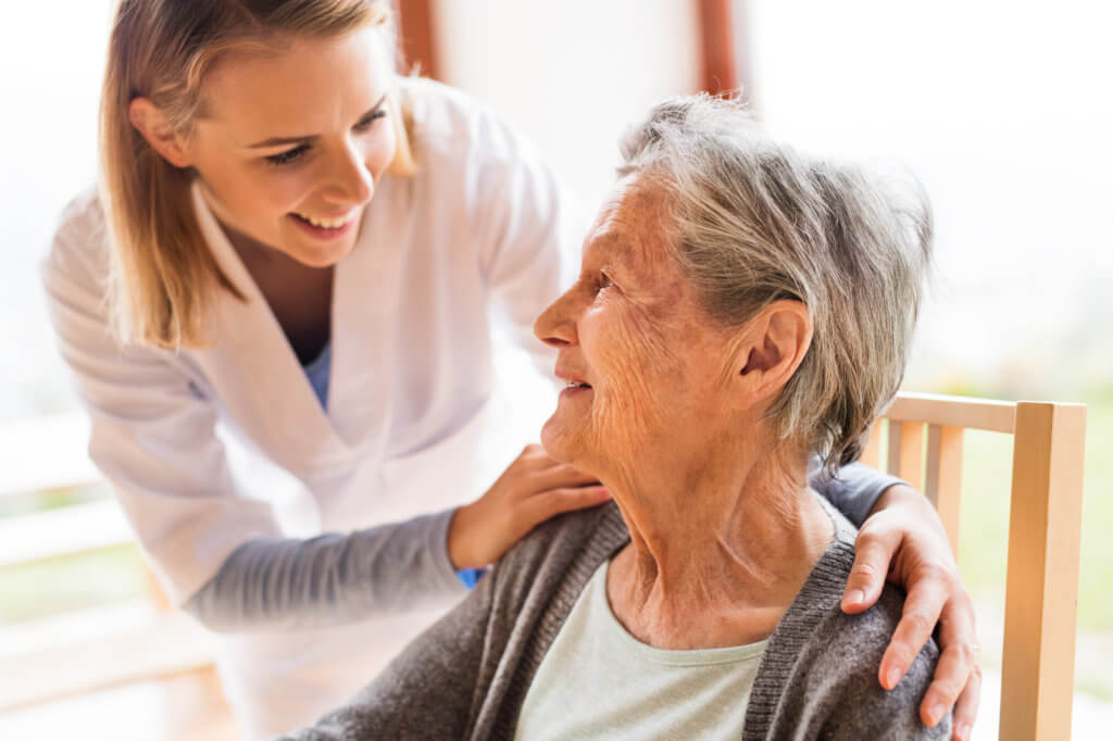 Specialized memory care support for seniors with dementia in a caring environment